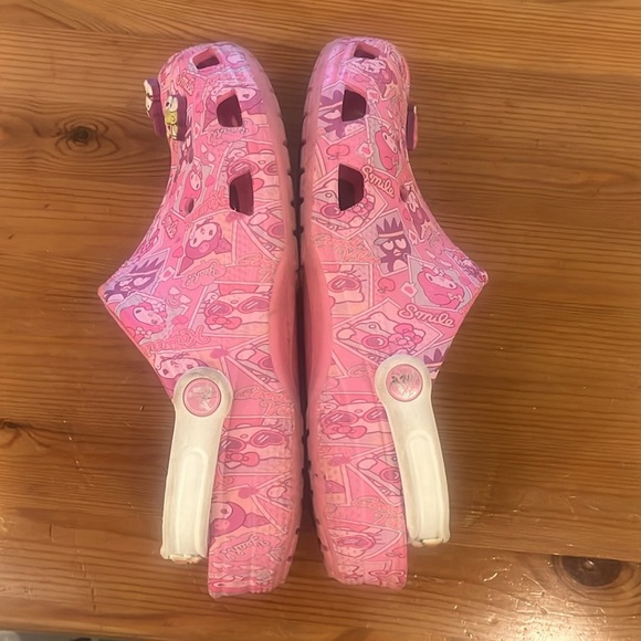 Women’s Crocs x Hello Kitty® Classic Clog - Pink Size M8 W10 - Picture 11 of 14